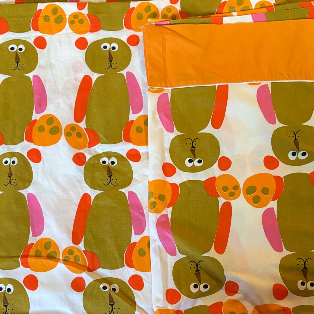 Vintage Dog Pattern Top Sheet: Full Size